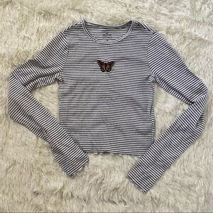 🍁 3/$25 🍁 Hollister Stripes Fitted Long Sleeve Butterfly Detail | B&W | XS
